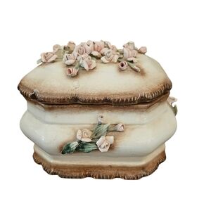 Vintage Mollica Porcellain Capodimonte Made in Italy Jewelry Tinket Box Roses